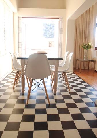 Spacious contemporary apartment gallery image 3