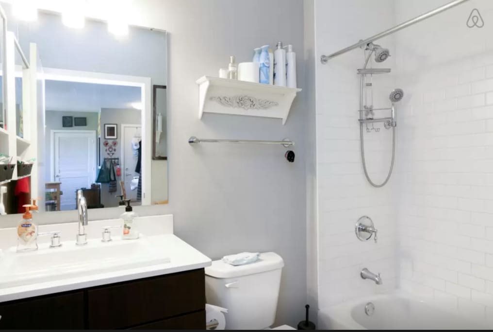 Clean, modern bathroom.
