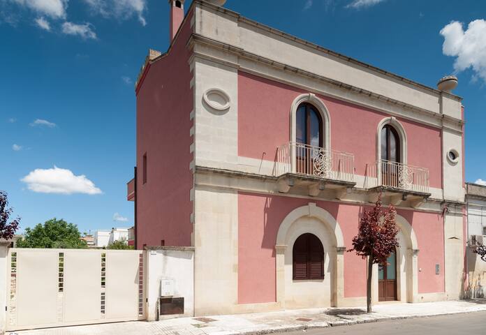 Accogliente Villa con piscina gallery image 2