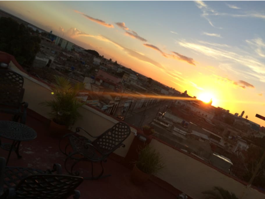 Ultimo guiño de sol a la Ciudad.