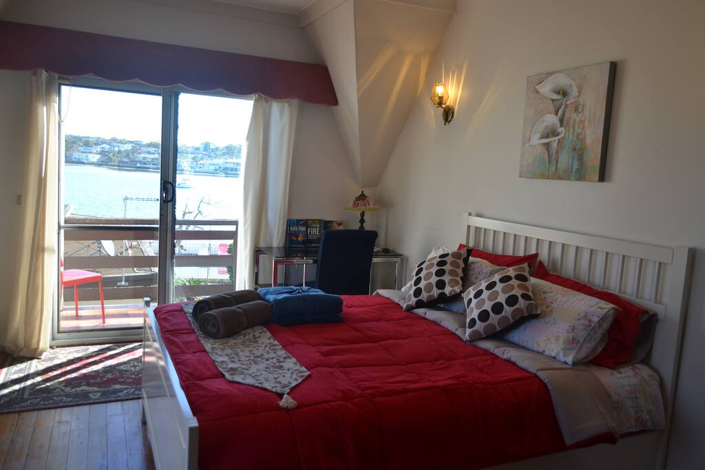 Room No.201
on the second floor