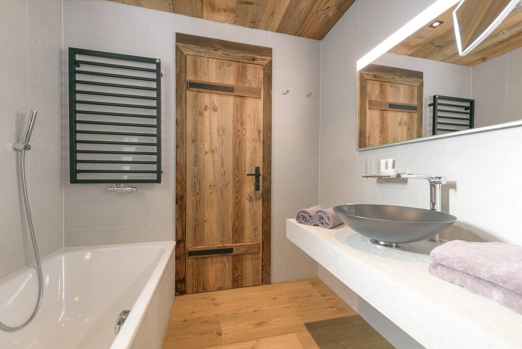 Badezimmer in jedem Schlafzimmer