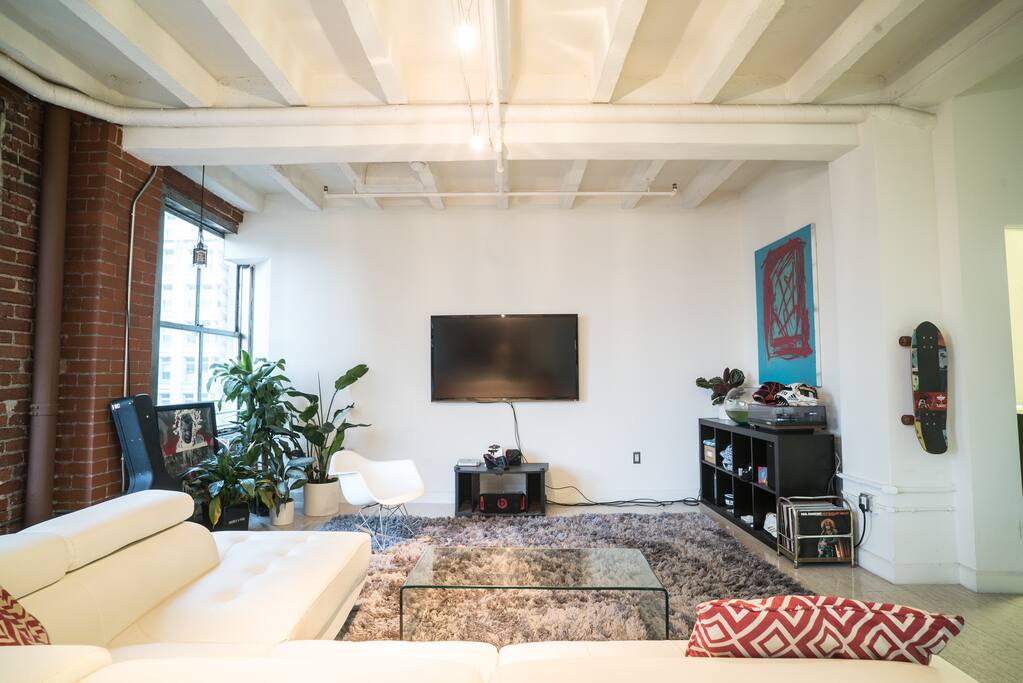 Living room (HDMI hook up)