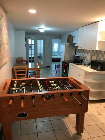 20min To Times Square, 10min LGA