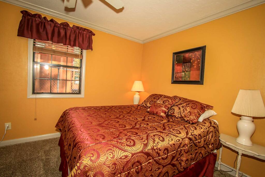 Bedroom with queen bed