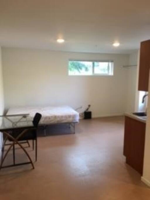 Full Size Bed, Bedding & Desk