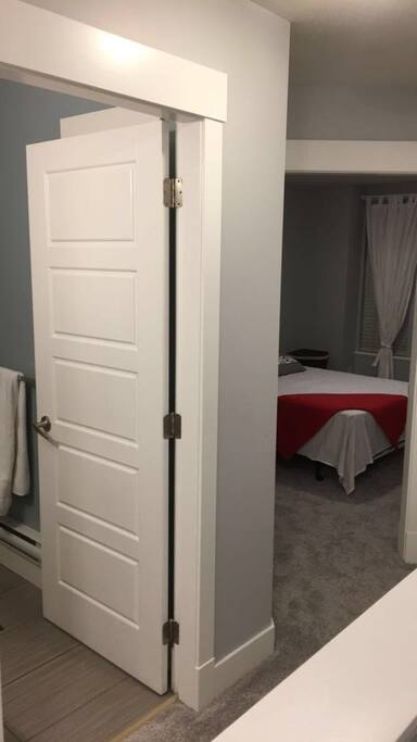 bathroom beside room