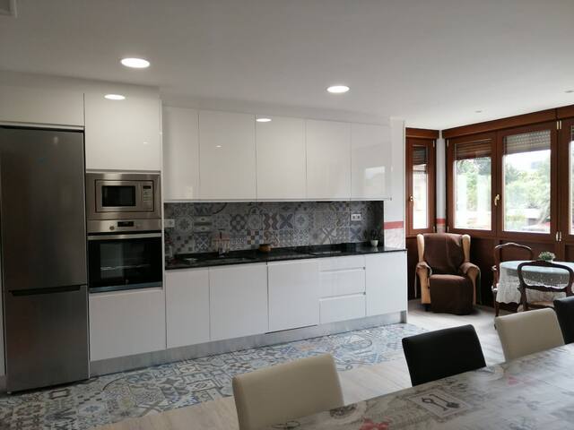 Entre viñedos cn piscina en bodega d Rioja