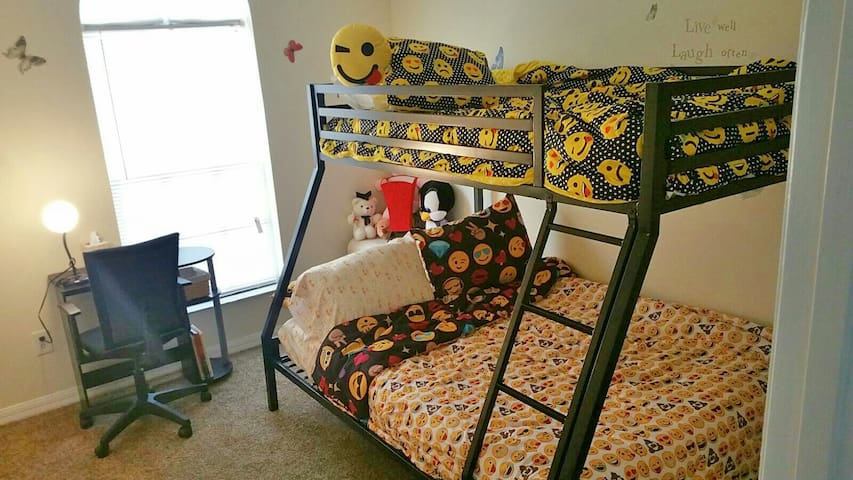 Emoji Room :)