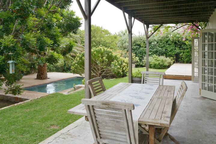 Everview Garden, 10min from beach gallery image 3