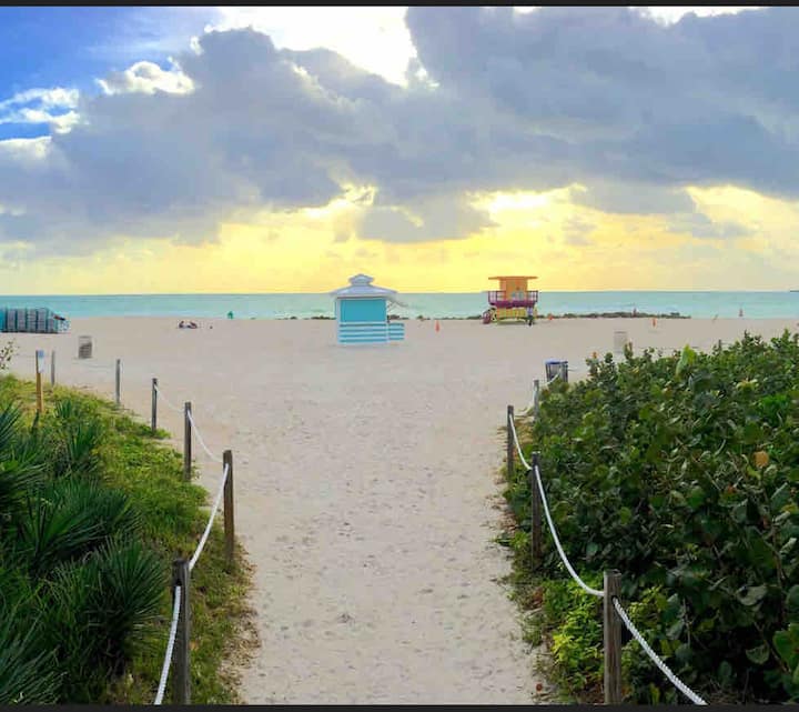 Beachside 2 Bedroom Apartment - Miami Beach