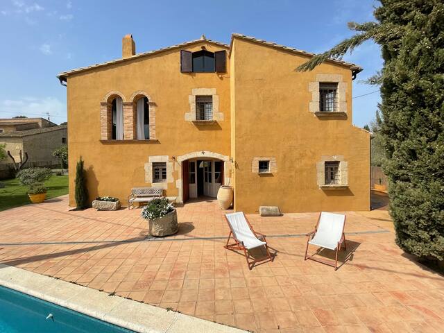 Casa singular en el corazón del Baix Empordà gallery image 2