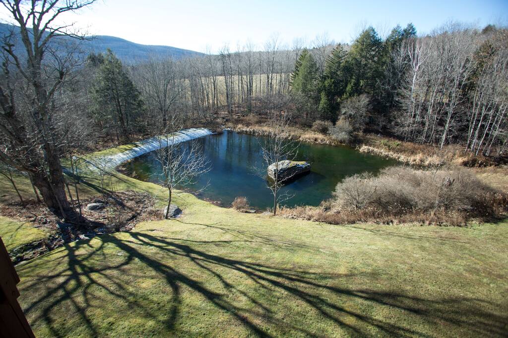 Views of Catskill mountains