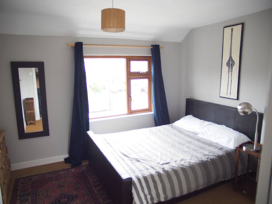 King size bed