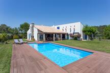 Ténis e piscina - villa em Coimbra