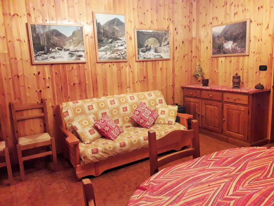 Il soggiorno con divano letto