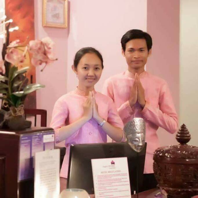 Receptionist
