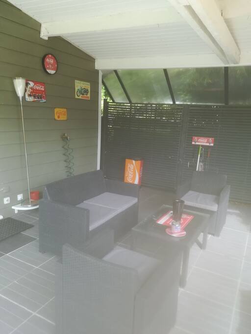 salon fumoir, et détente extérieur