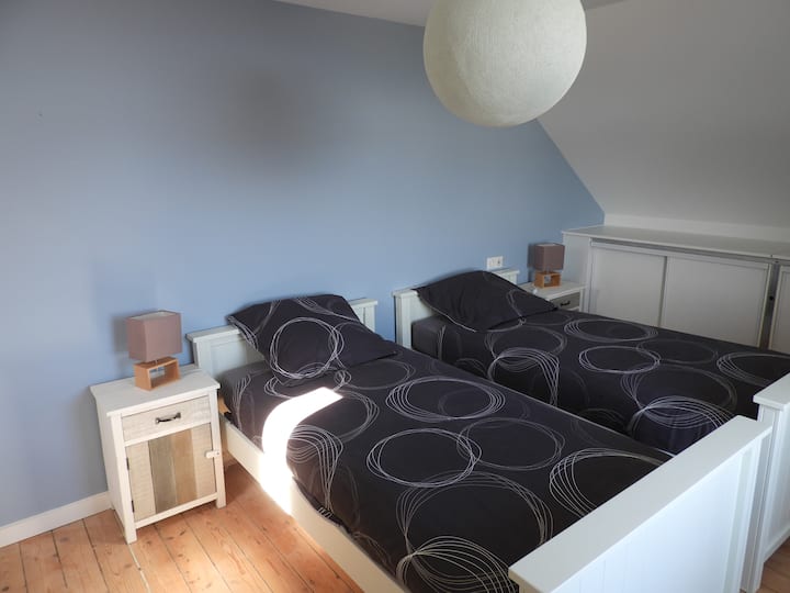 2. poschodová izba s výhľadom na more, 2 lôžka 90/190