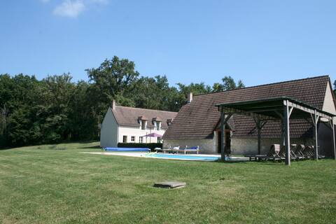 Charming houses, 12 p, 6 ch, 6 bathrooms, swimming pool, Zoo