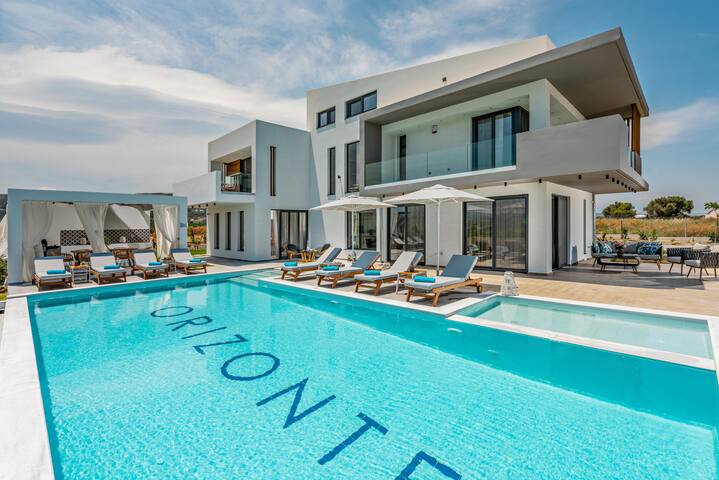 Orizontes Deluxe Residence gallery image 3