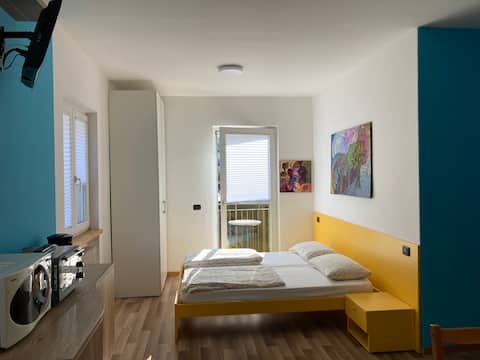 Annuncio Airbnb popolare: App 1 well-kept and comfortable with parking and balcony a Malcesine