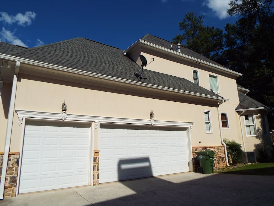 3 Car Garage