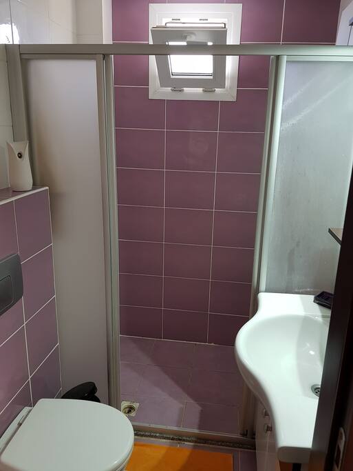 ENSUITE 1
