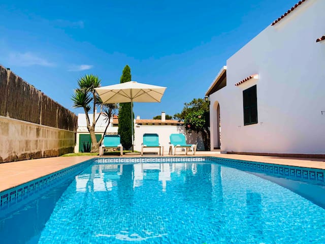 Villa en Cala Blanca, Menorca