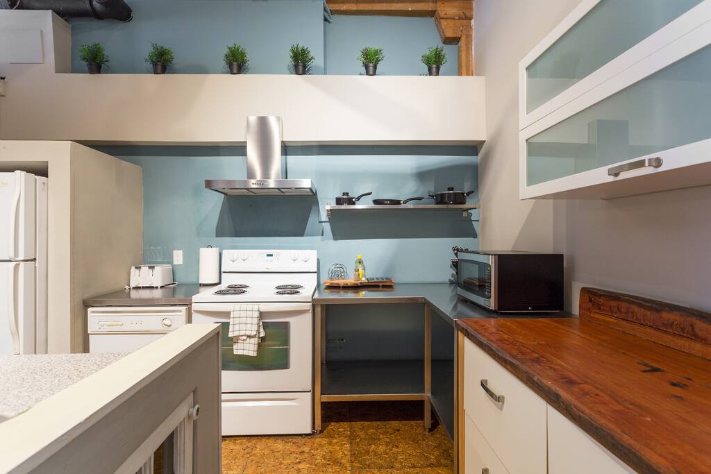 Huge Kitchen for the chef in your group