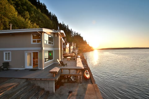 Beachfront Escape on Whidbey Island