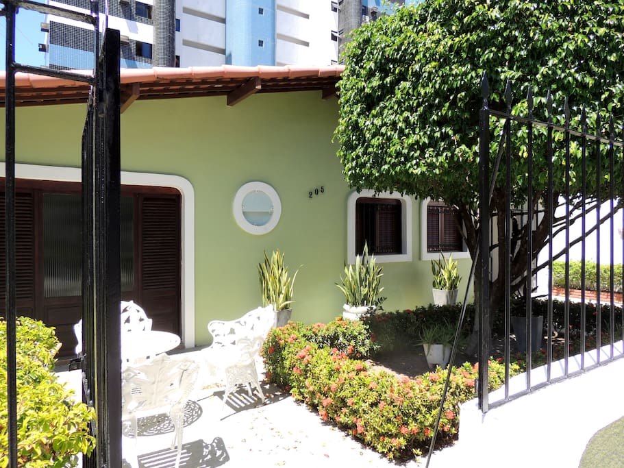 VISÃO DO PORTÃO DE ENTRADA