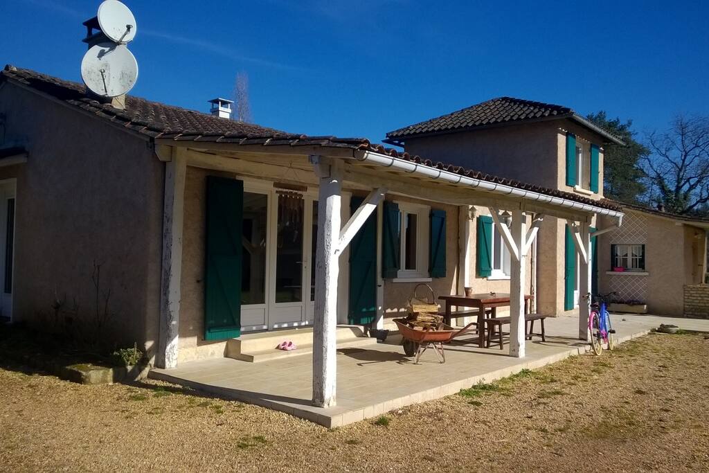 terrasse du salon et de la salle à manger