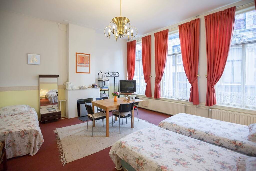 Private bedroom 1 with lock