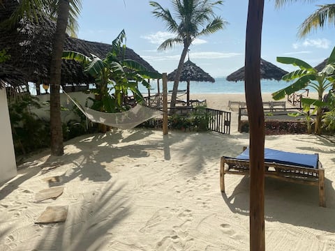 Namayani apartment on the beach