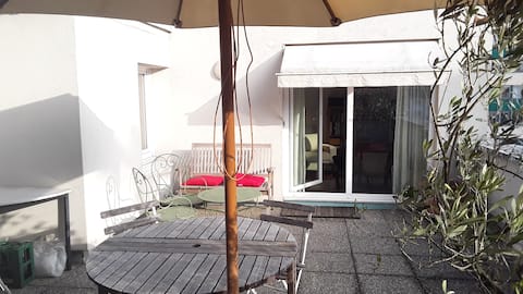 Successful Airbnb property: Charm and Comfort with Large South-Facing Terrace in Centre