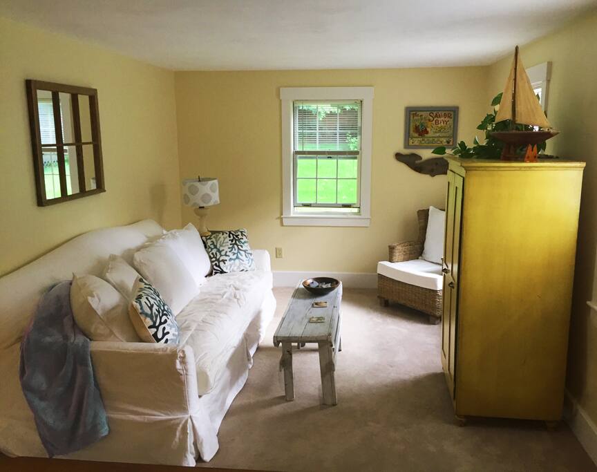 Bright, Inviting and comfy living-room