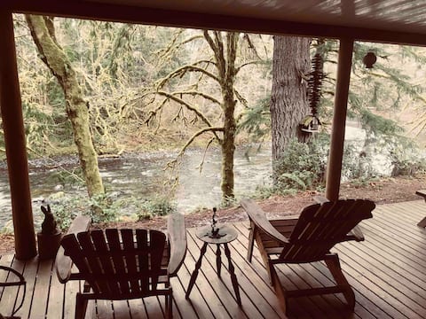Hillstrom Hideaway
