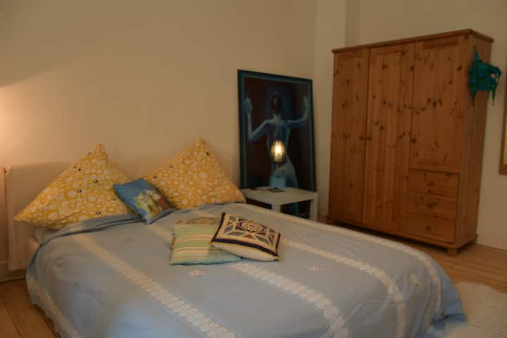 Slaapkamer met bed ligne roset