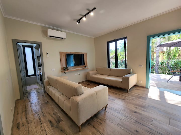 Cozy Pinetrees Beach House - Albania