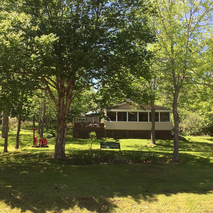 Lakefront Cottage, Lochaber Lake, Ns - Nova Scotia
