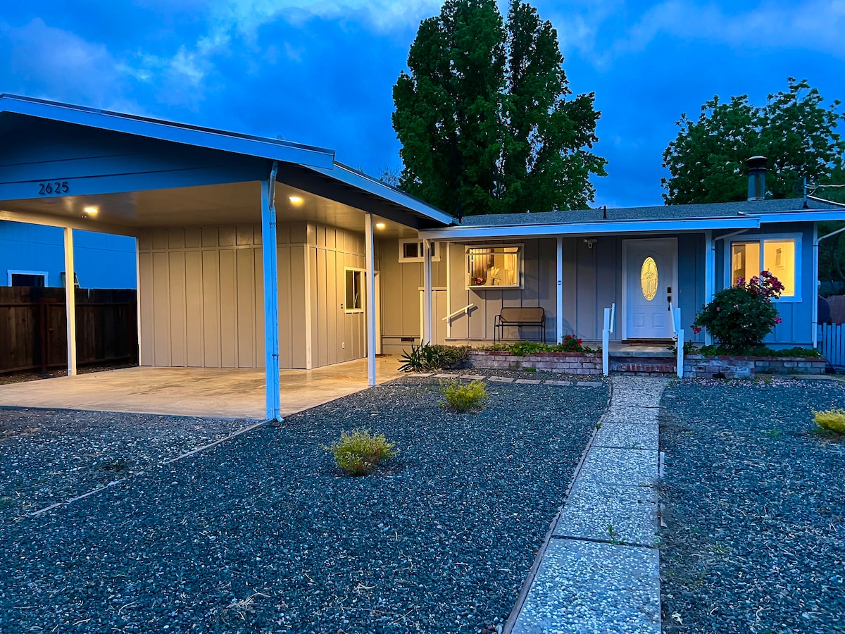 NEW DOCKKonocti Lake House Lakeport/Pet Friendly Houses for Rent in