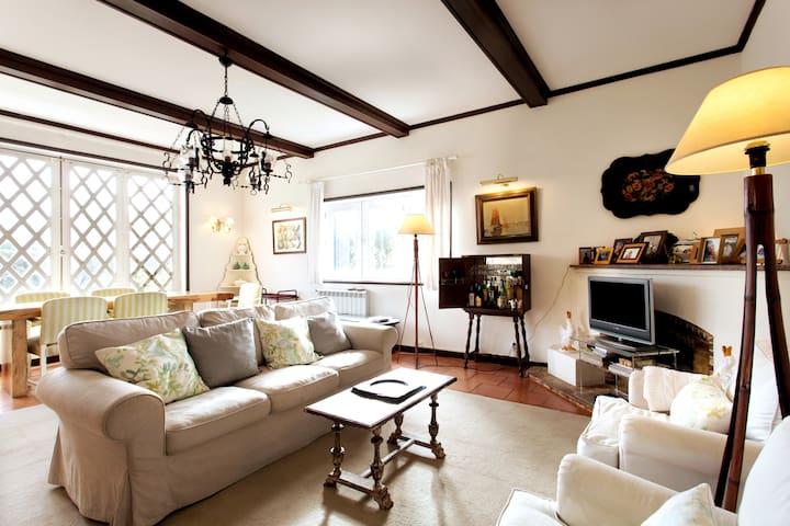 Beach house in Miramar gallery image 2