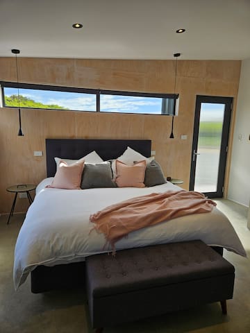 Lola Villa King Island