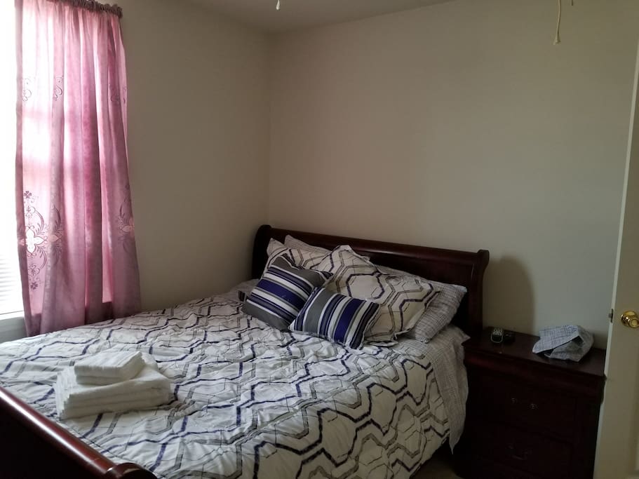 queen size bed