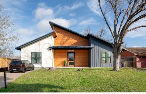 Chic House