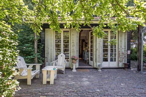 Sfeervol huisje op mooie buitenplaats in Kats