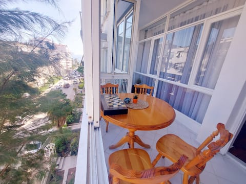 Cosy flat in central Bostanli near ferry