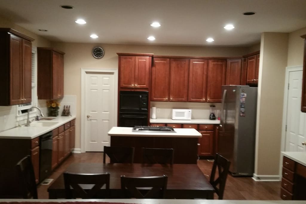 Kitchen and Breakfast Nook