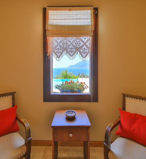 Waterfront Villa Beril